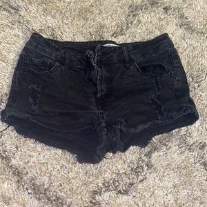 Women’s black short jean shorts